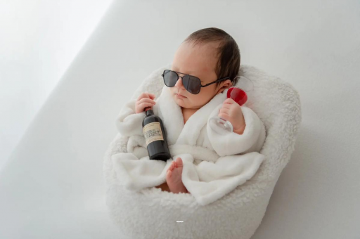 遵化市宝宝不哭不闹正常吗 遵化市宝宝不哭不闹正常吗